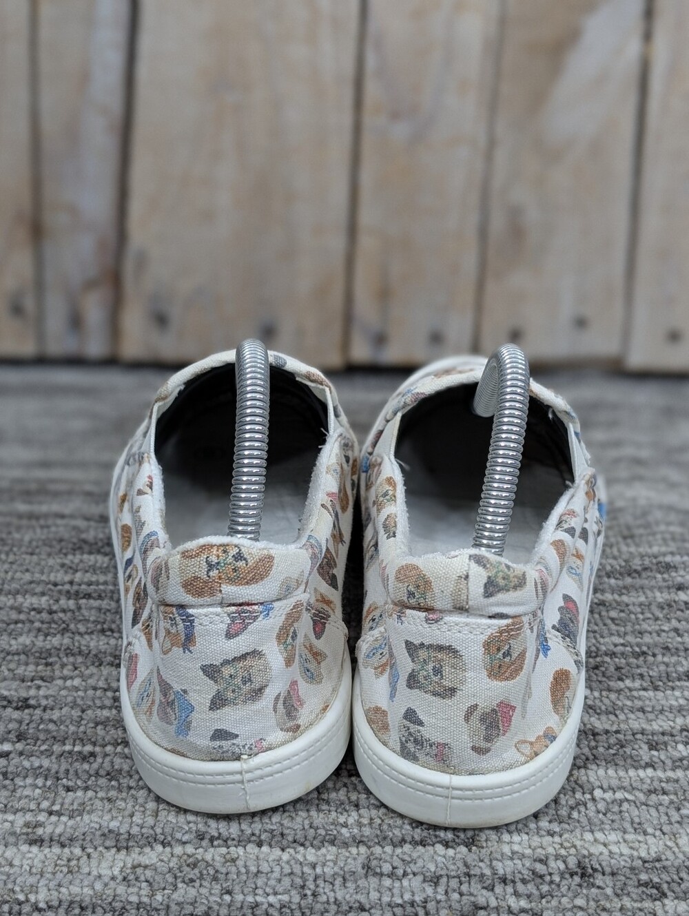 The Humane Society: Dog Slip ons - Size 9 - Picture 3 of 10